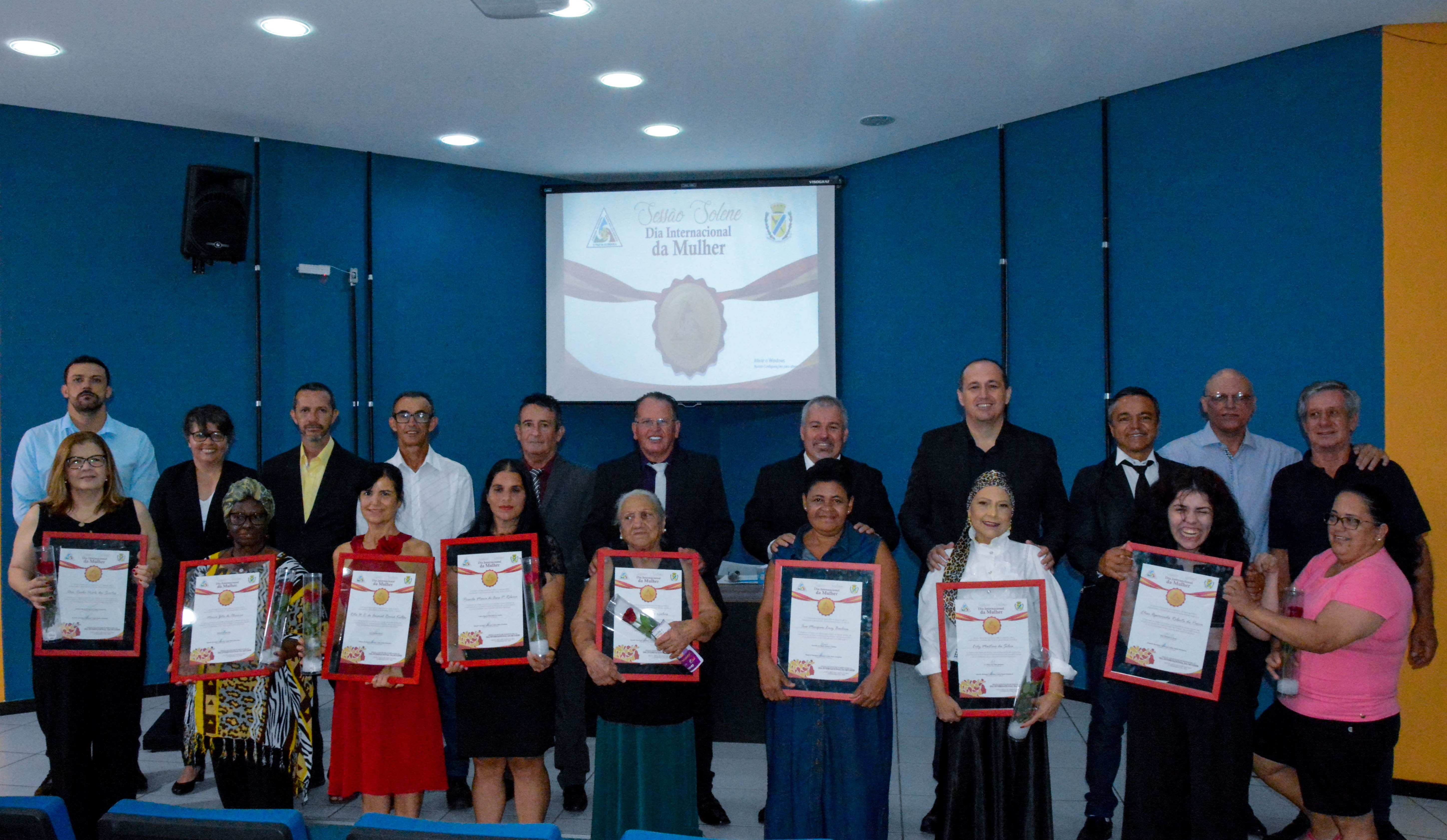 Diversidade e emoção marcam homenagem da Câmara ao Dia da Mulher