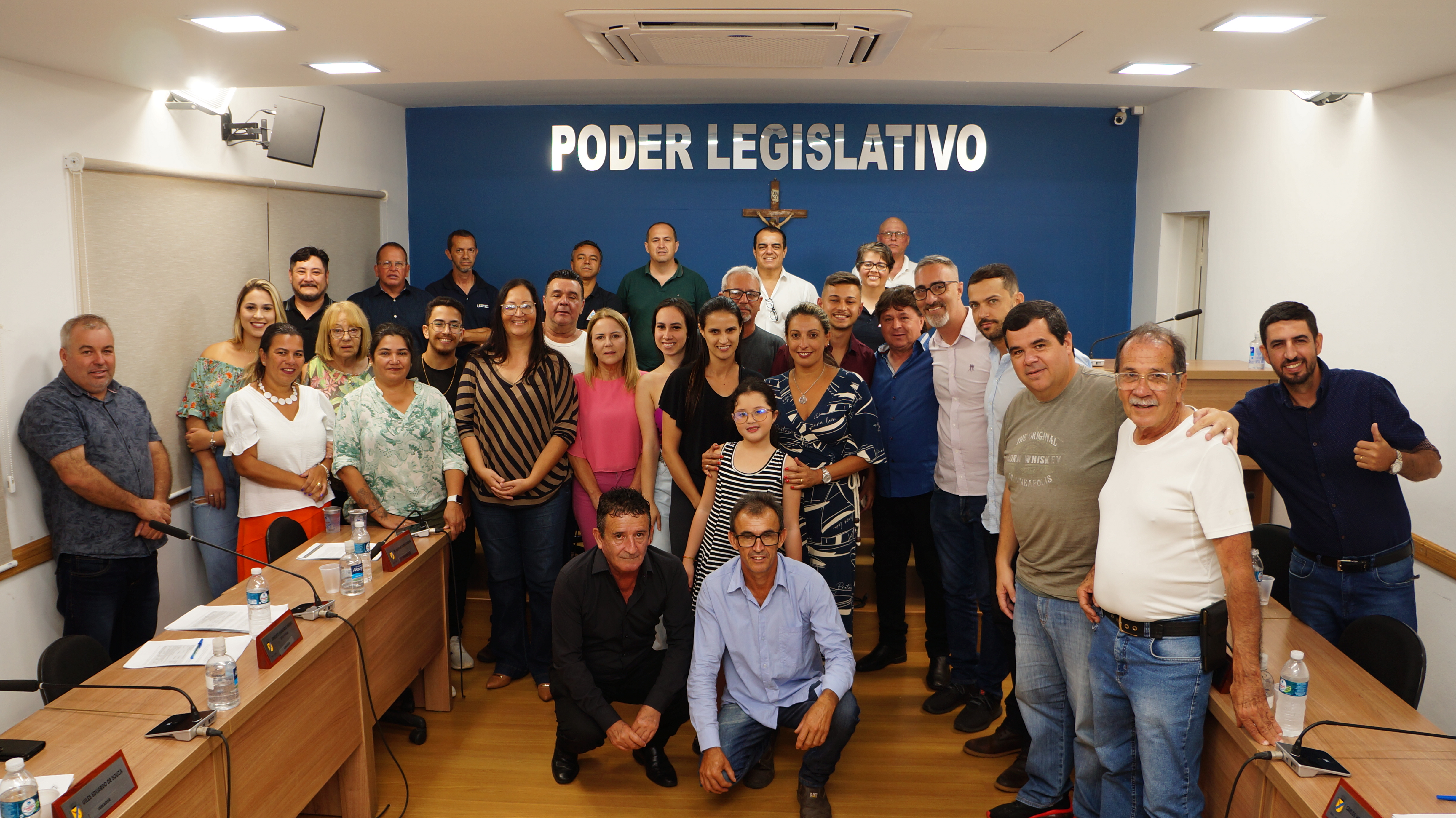 Legislativo faz homenagem póstuma e recebe proposições do Executivo