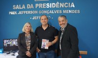 Presidente da Câmara de Varginha visita Legislativo santa-ritense e conhece CAC