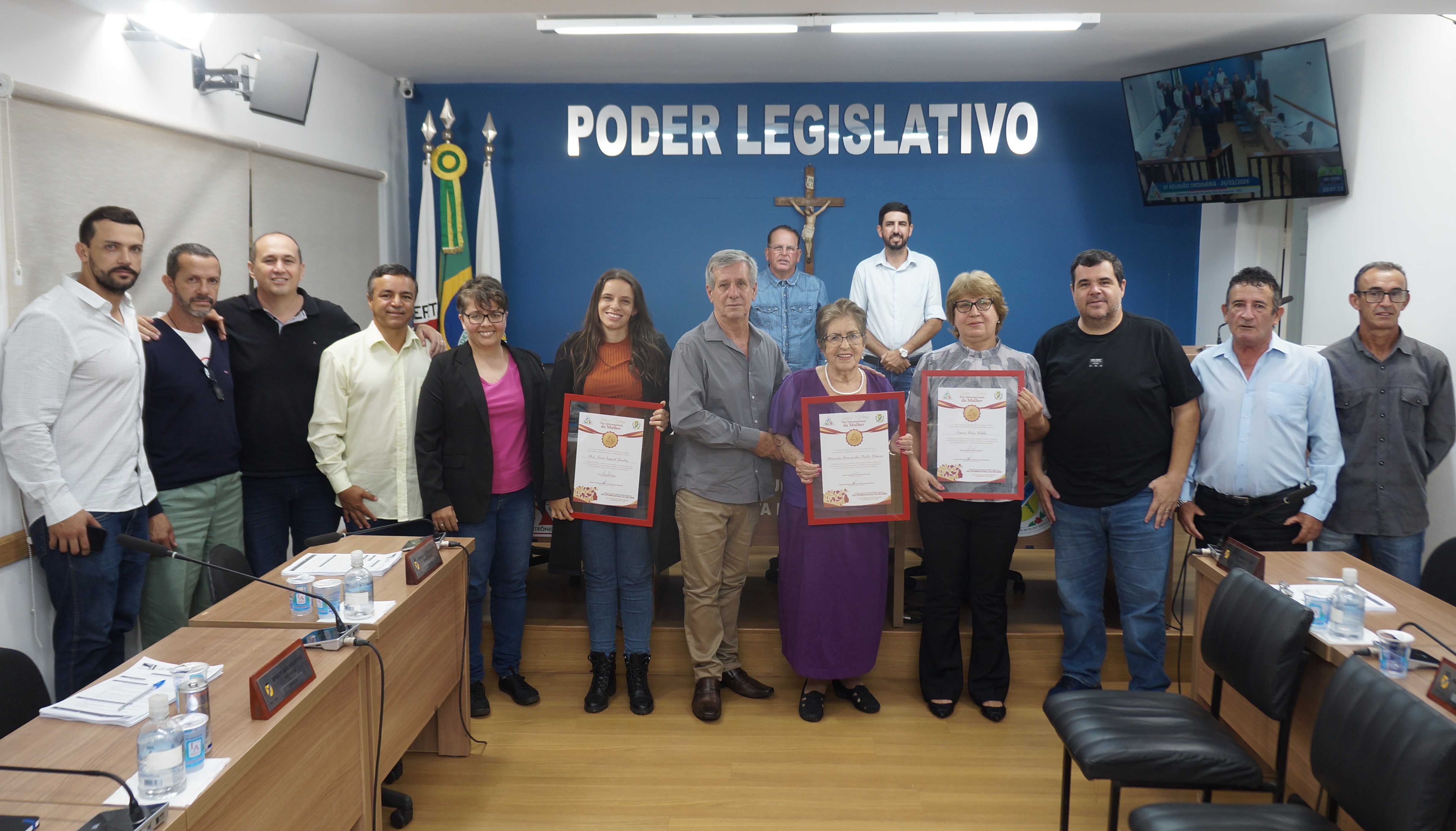 Plenário reconhece mais três mulheres e Nazareno da Silveira