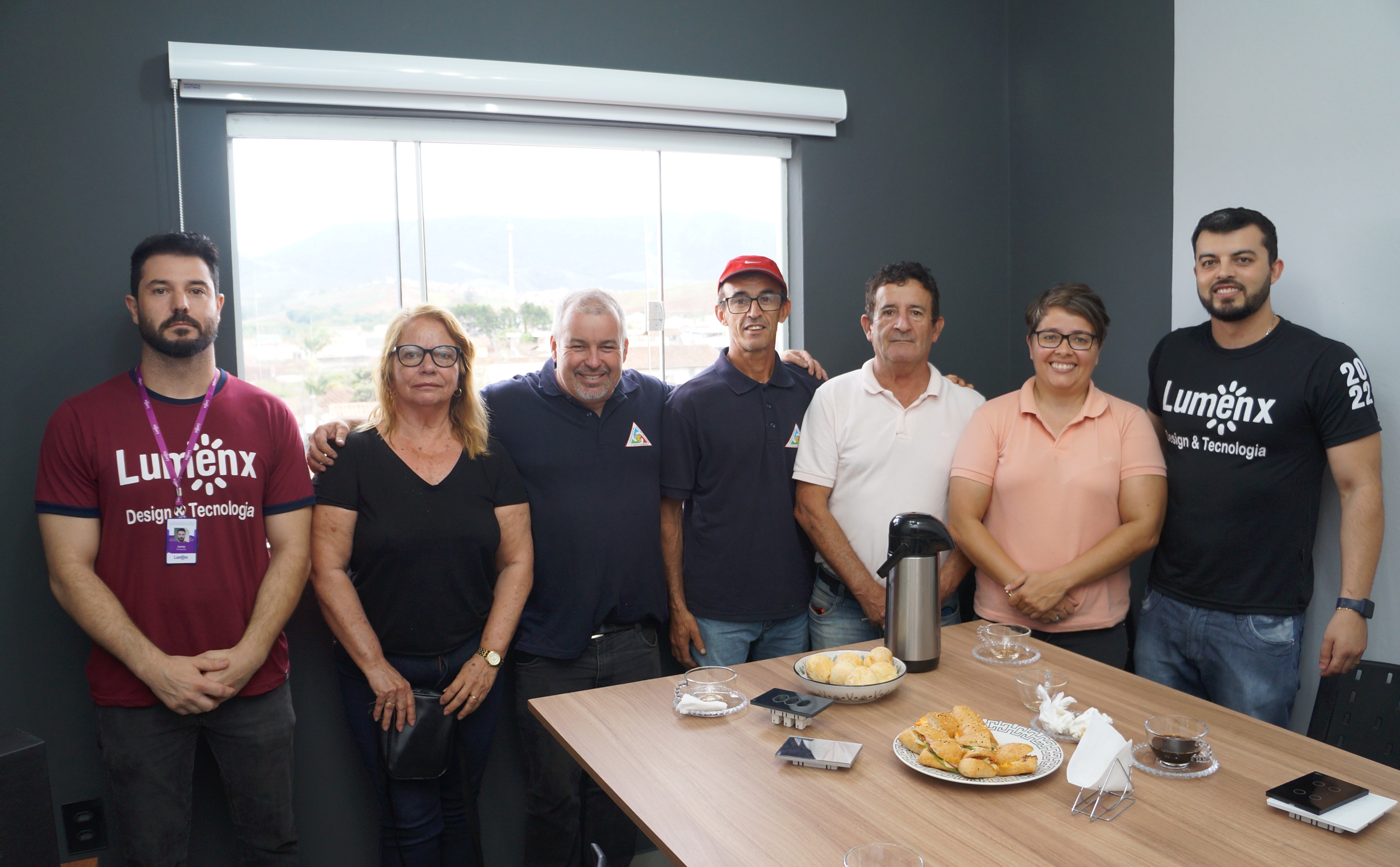 Vereadores visitam Lumenx, empresa em expansão no Vale da Eletrônica